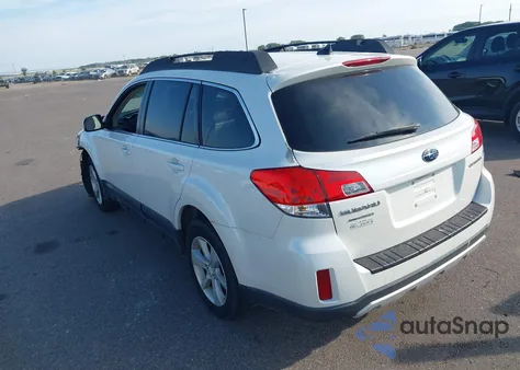 2014 Subaru Outback 2.5I Premium z USA, uszkodzony, nr VIN 4S4BRCCCXE3261871